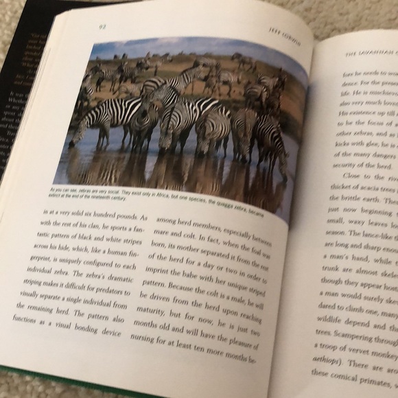 NWT Jeff Corwin Living on the Edge Book - Picture 14 of 16